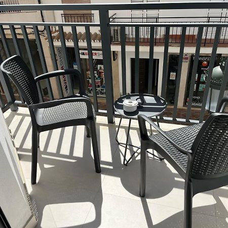 Apartamentos Mombasa 1 Planta 네르하 외부 사진