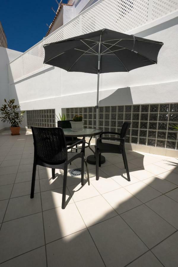 Apartamentos Mombasa 1 Planta 네르하 외부 사진
