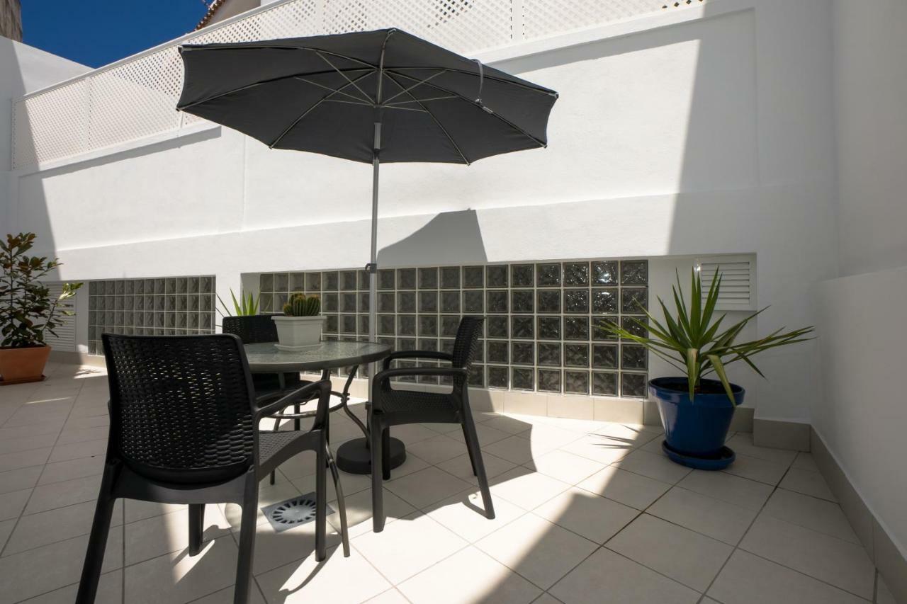 Apartamentos Mombasa 1 Planta 네르하 외부 사진