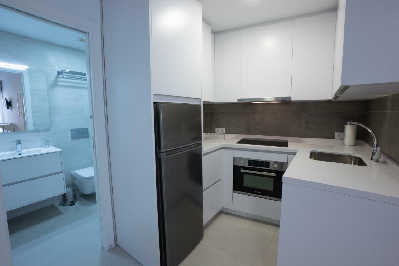 Apartamentos Mombasa 1 Planta 네르하 외부 사진