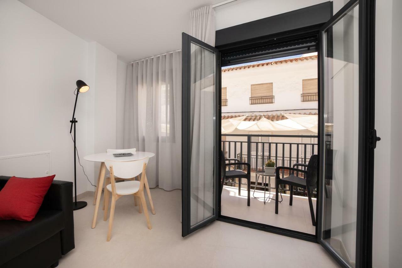 Apartamentos Mombasa 1 Planta 네르하 외부 사진