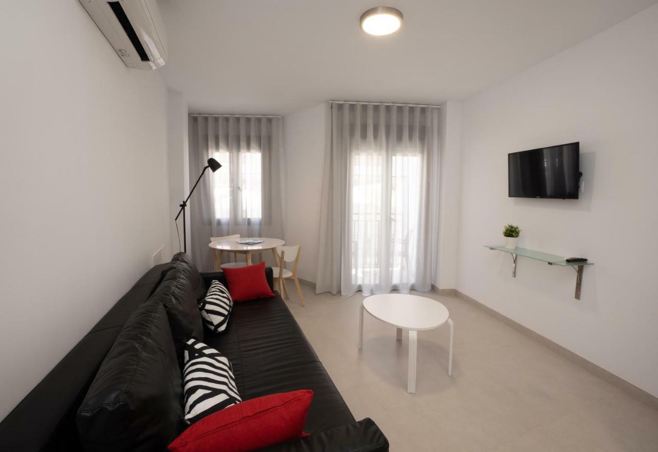 Apartamentos Mombasa 1 Planta 네르하 외부 사진