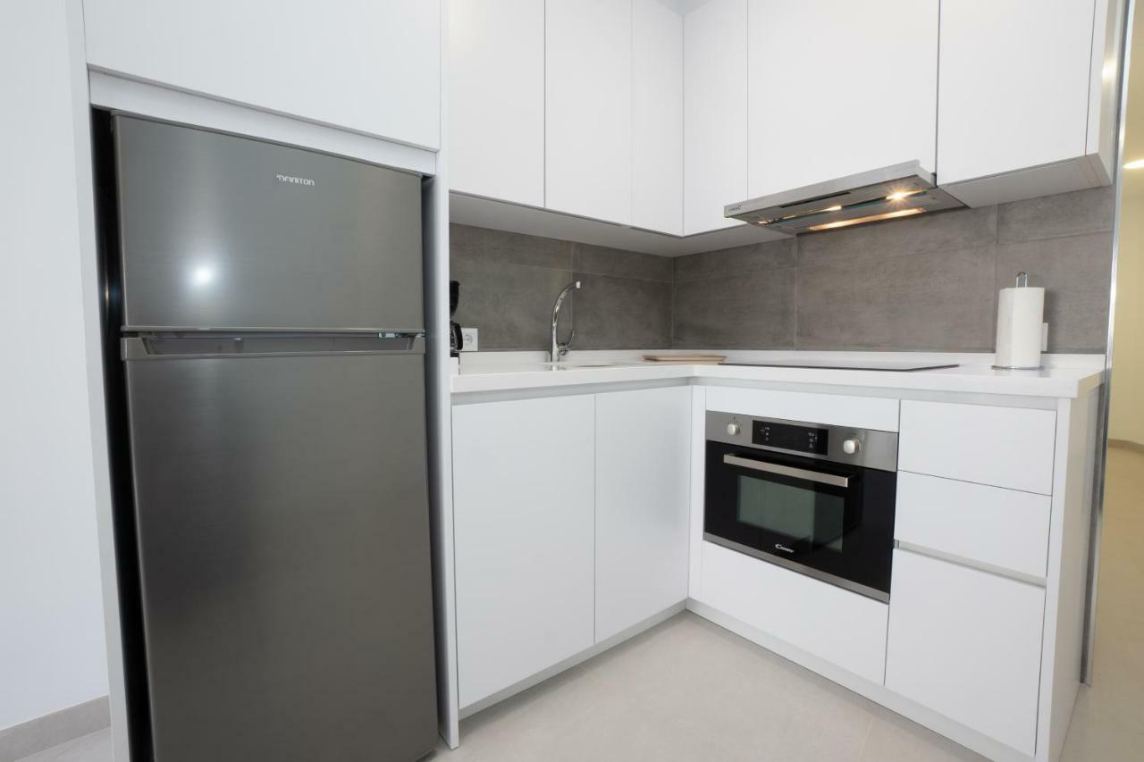 Apartamentos Mombasa 1 Planta 네르하 외부 사진