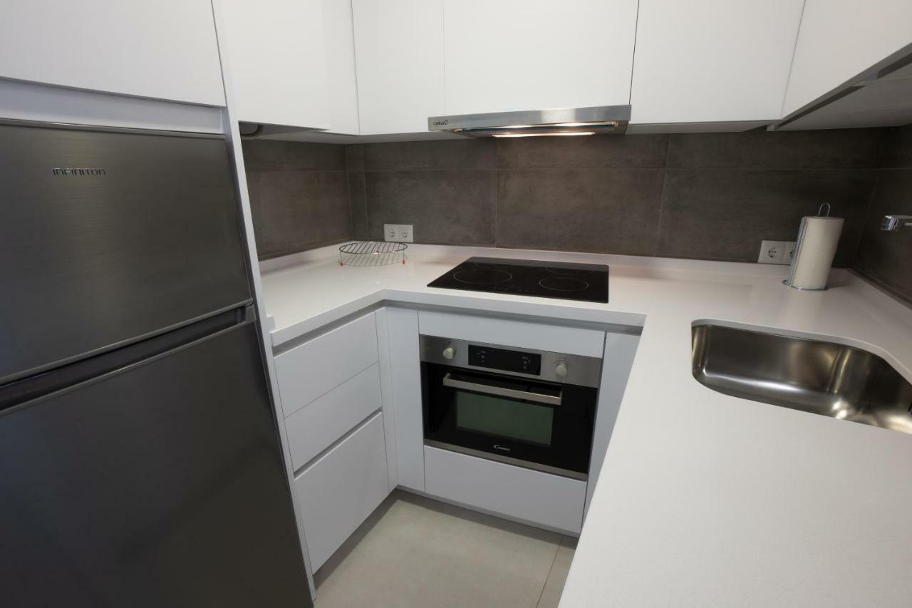 Apartamentos Mombasa 1 Planta 네르하 외부 사진