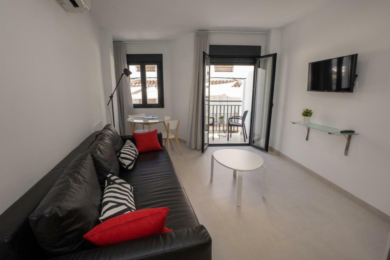 Apartamentos Mombasa 1 Planta 네르하 외부 사진