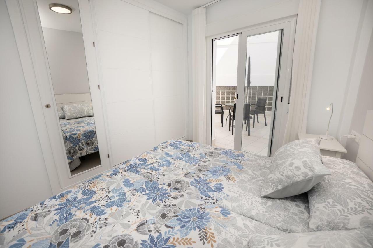 Apartamentos Mombasa 1 Planta 네르하 외부 사진