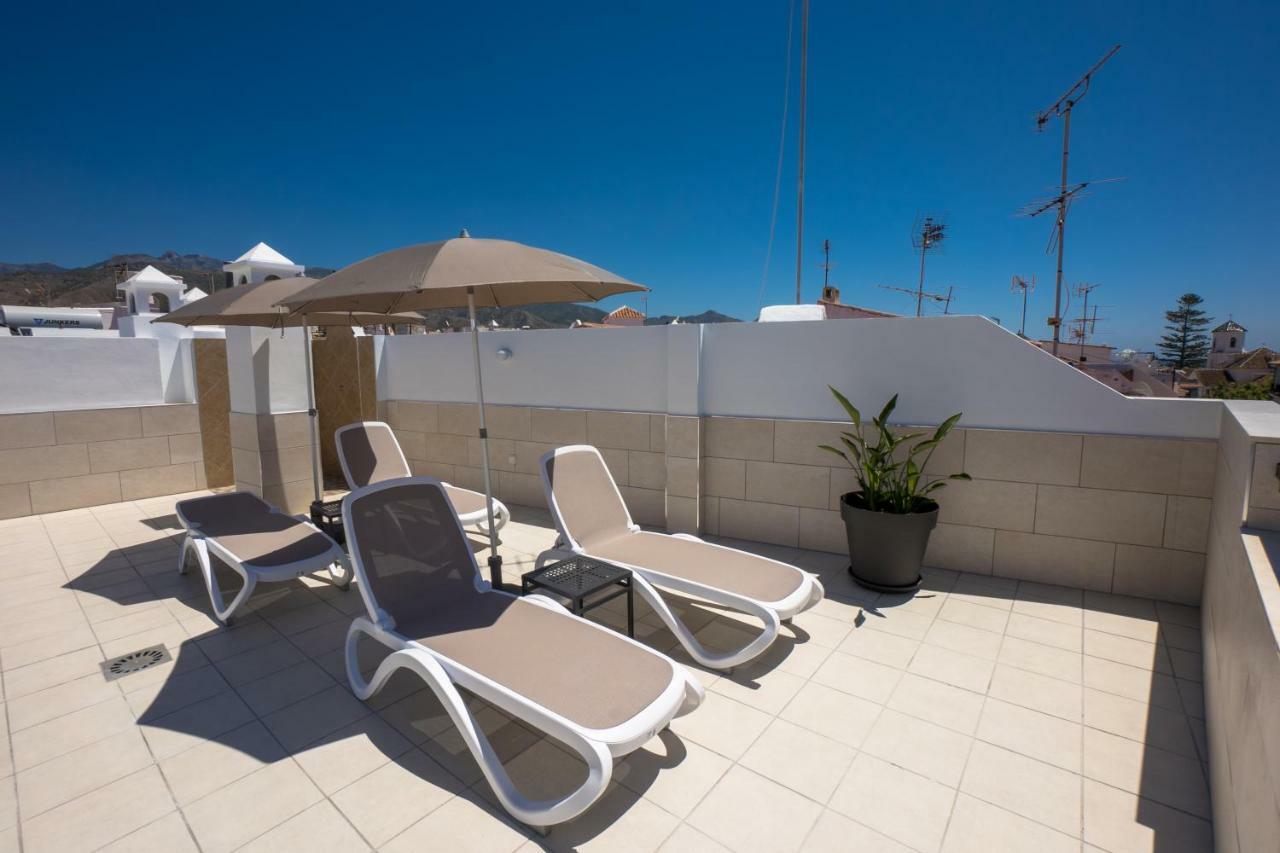 Apartamentos Mombasa 1 Planta 네르하 외부 사진