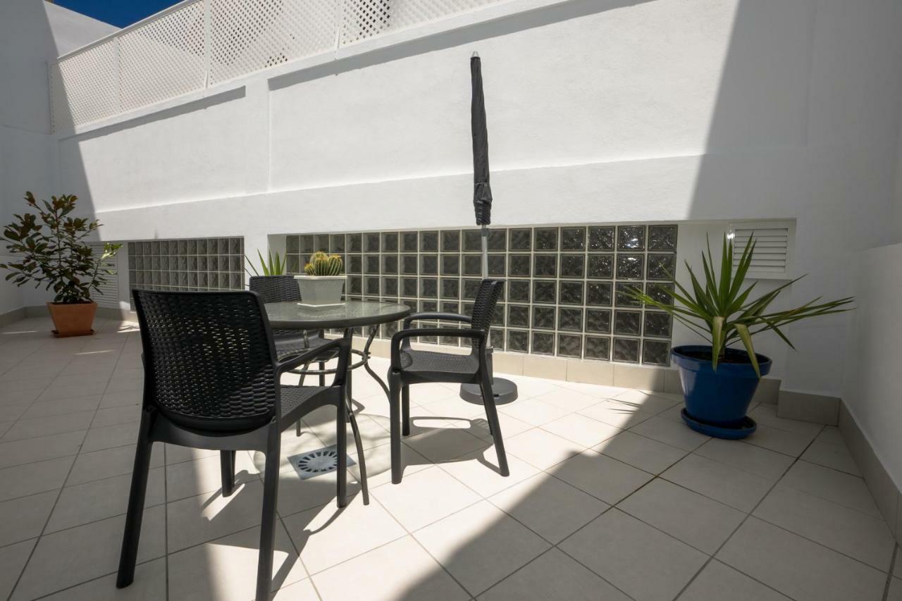 Apartamentos Mombasa 1 Planta 네르하 외부 사진