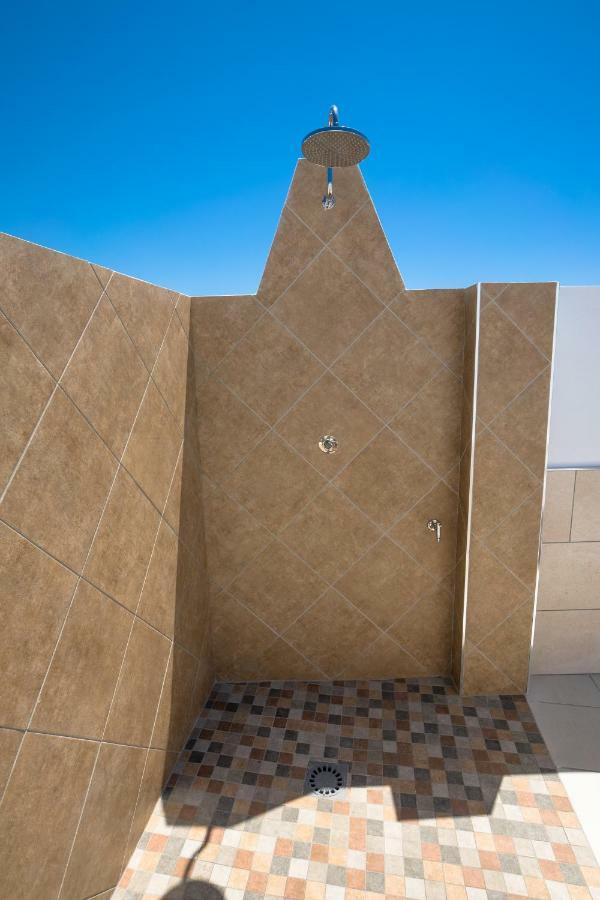 Apartamentos Mombasa 1 Planta 네르하 외부 사진