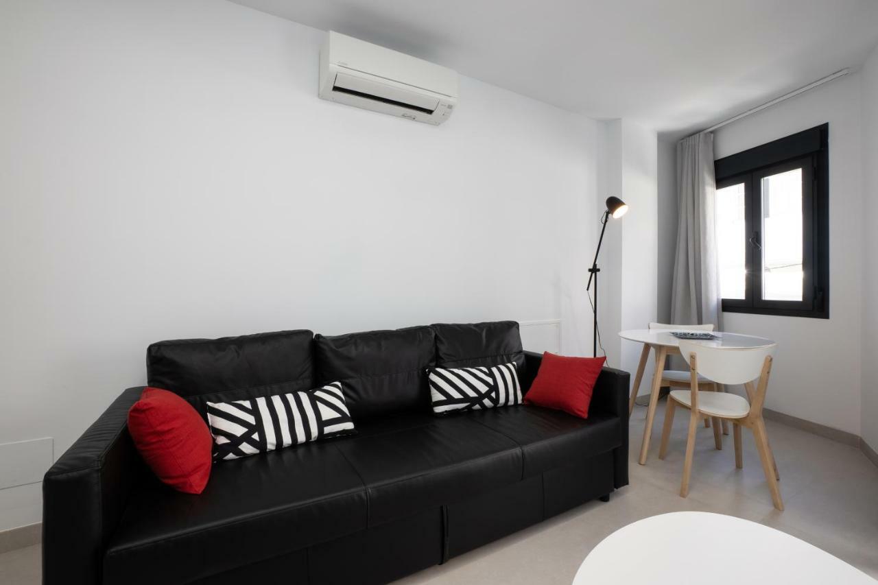 Apartamentos Mombasa 1 Planta 네르하 외부 사진