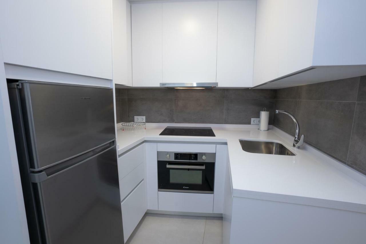 Apartamentos Mombasa 1 Planta 네르하 외부 사진