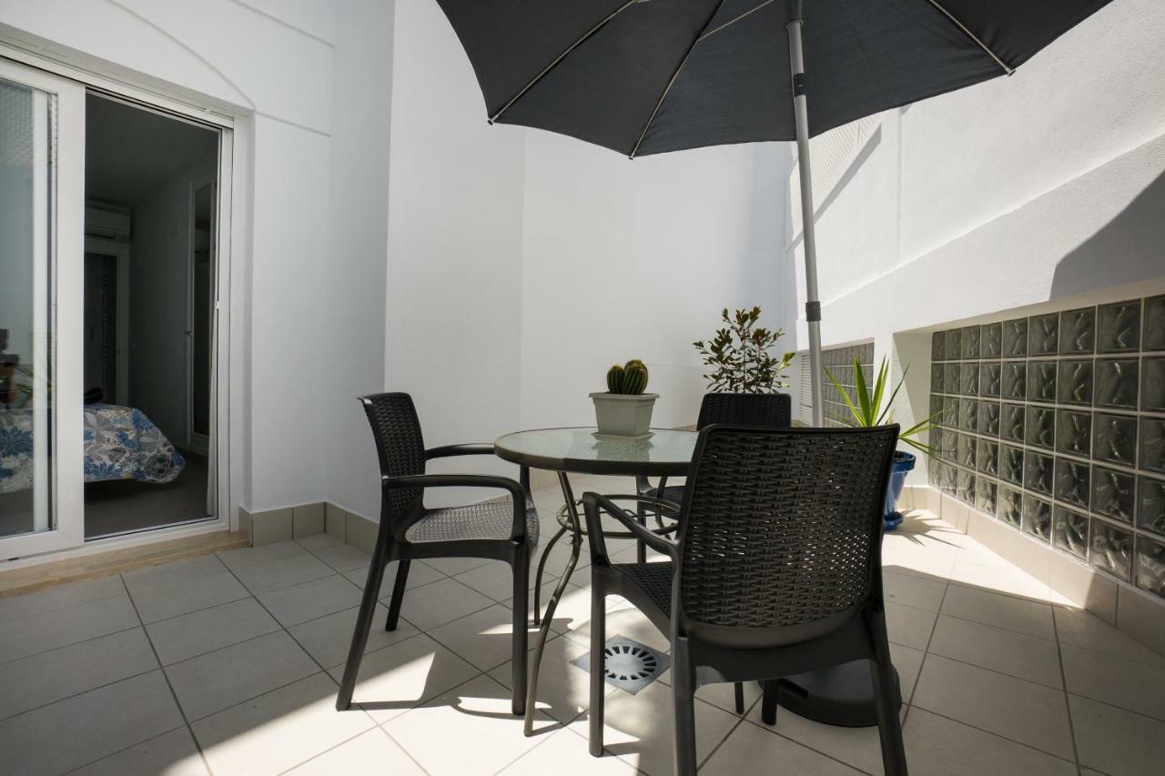 Apartamentos Mombasa 1 Planta 네르하 외부 사진