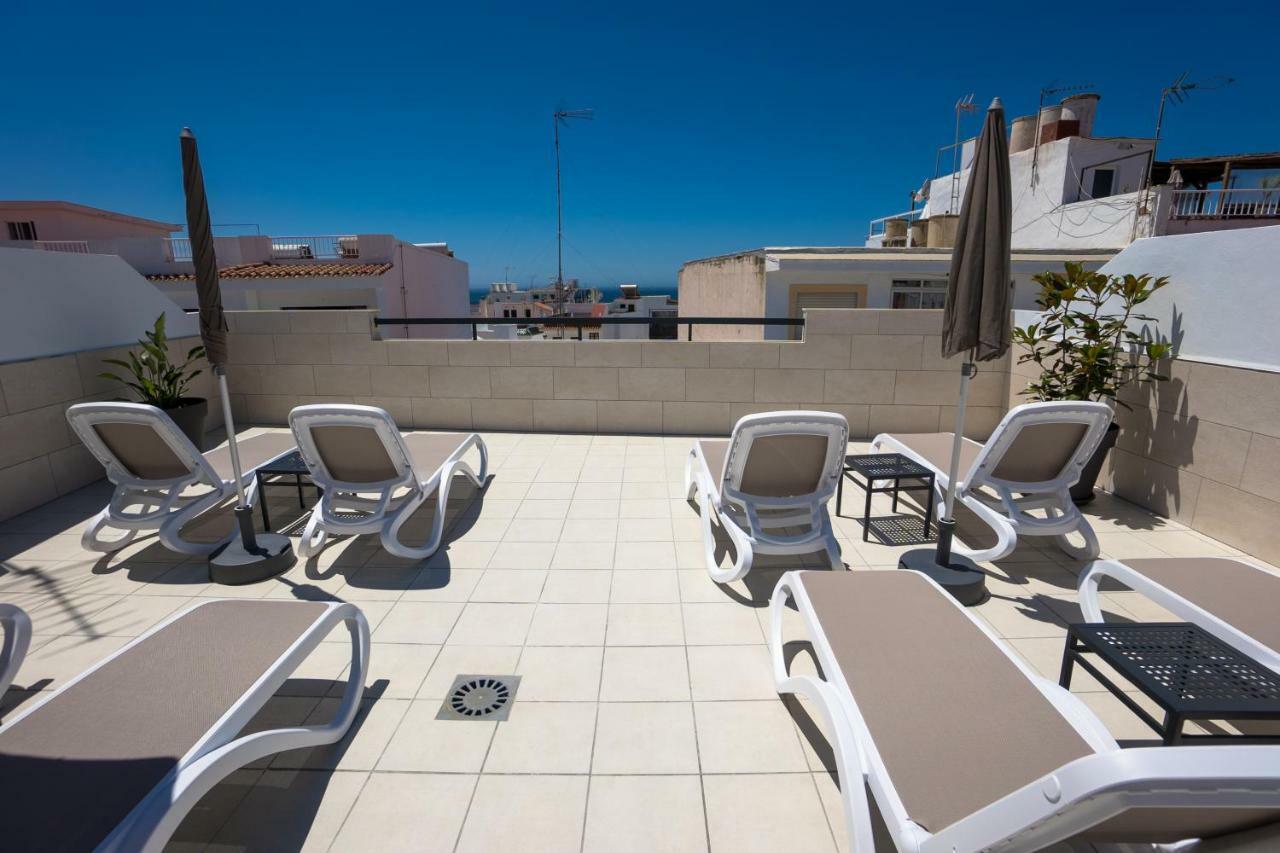 Apartamentos Mombasa 1 Planta 네르하 외부 사진