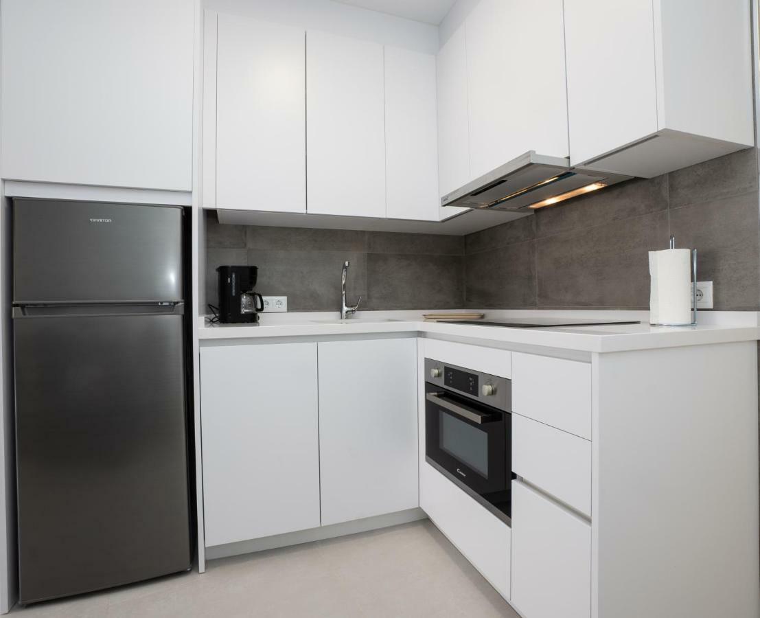 Apartamentos Mombasa 1 Planta 네르하 외부 사진