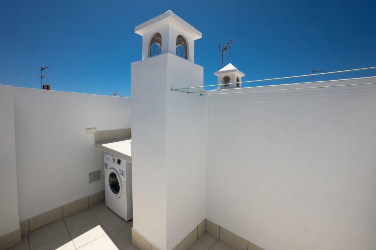 Apartamentos Mombasa 1 Planta 네르하 외부 사진