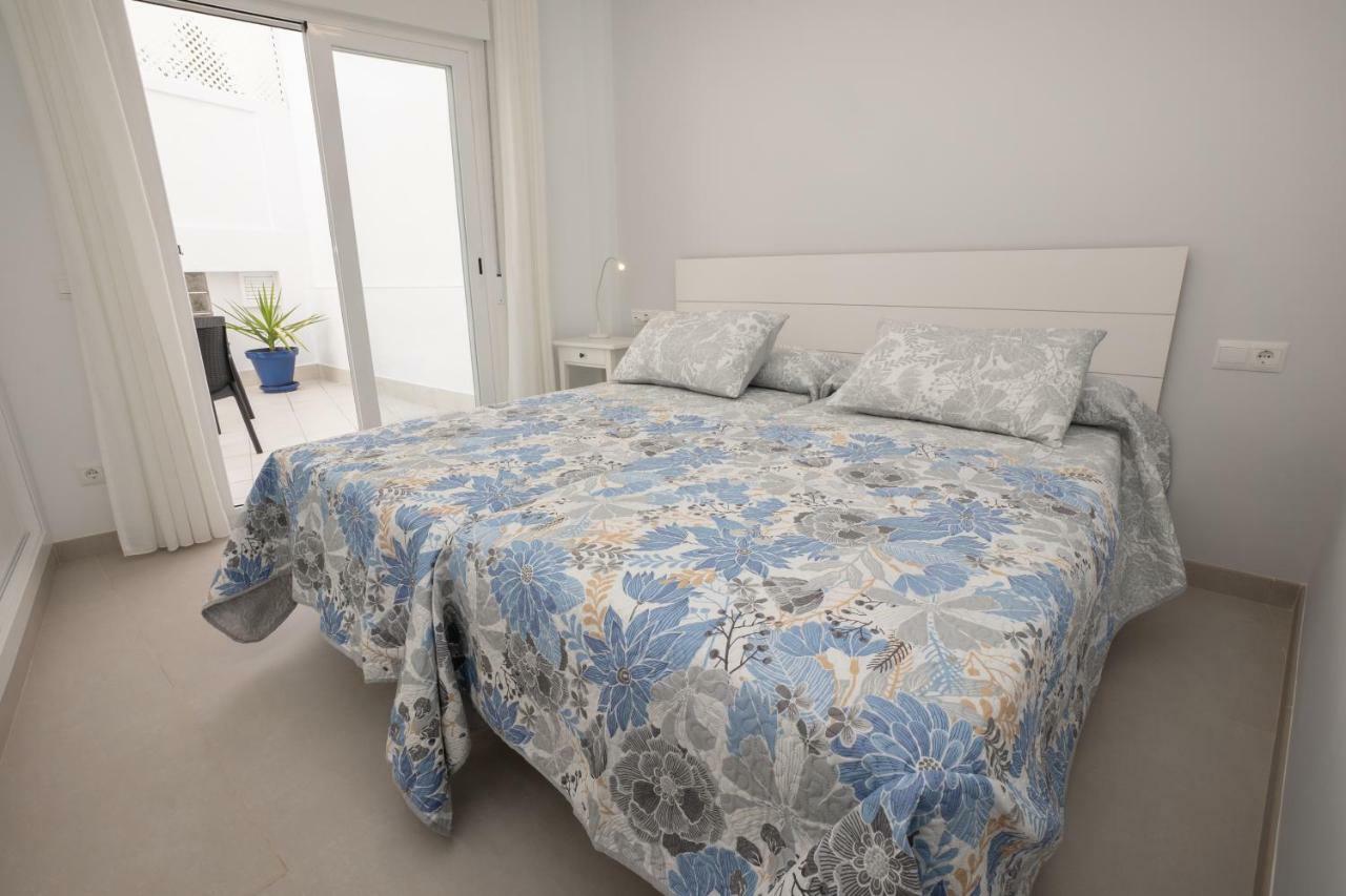 Apartamentos Mombasa 1 Planta 네르하 외부 사진