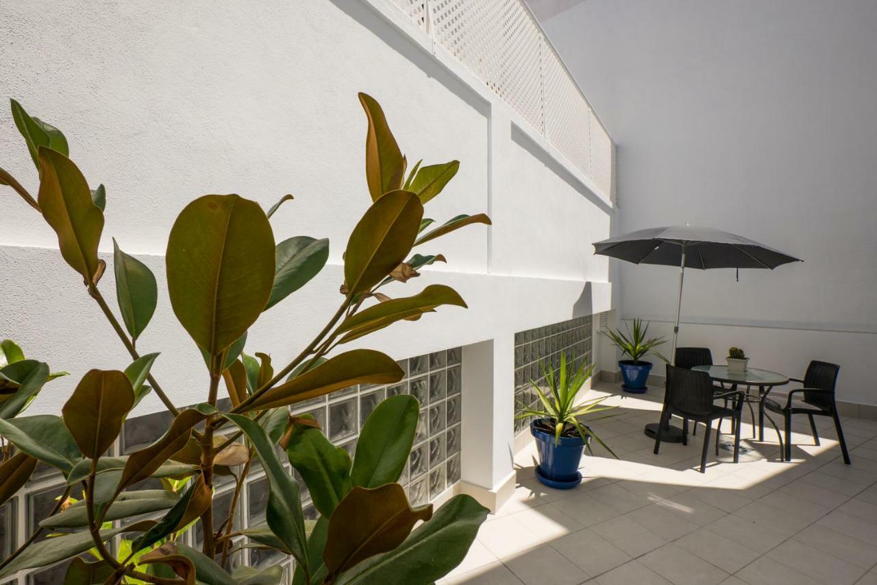 Apartamentos Mombasa 1 Planta 네르하 외부 사진