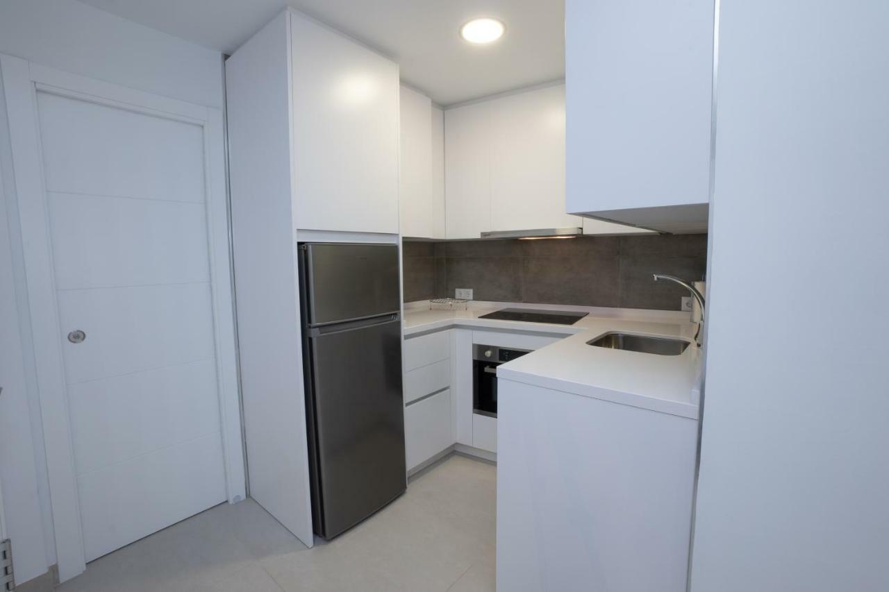 Apartamentos Mombasa 1 Planta 네르하 외부 사진