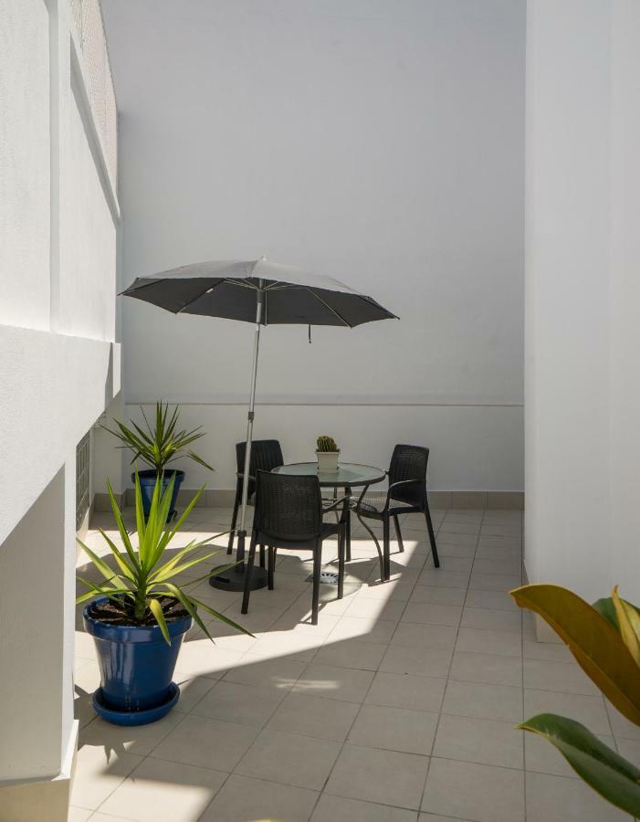Apartamentos Mombasa 1 Planta 네르하 외부 사진